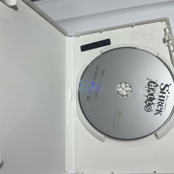 Dreamworks Sherk 4 DVD Bundle. Includes Shrek 1, 2, 3, & Shrek The Halls - Picture 6 of 6